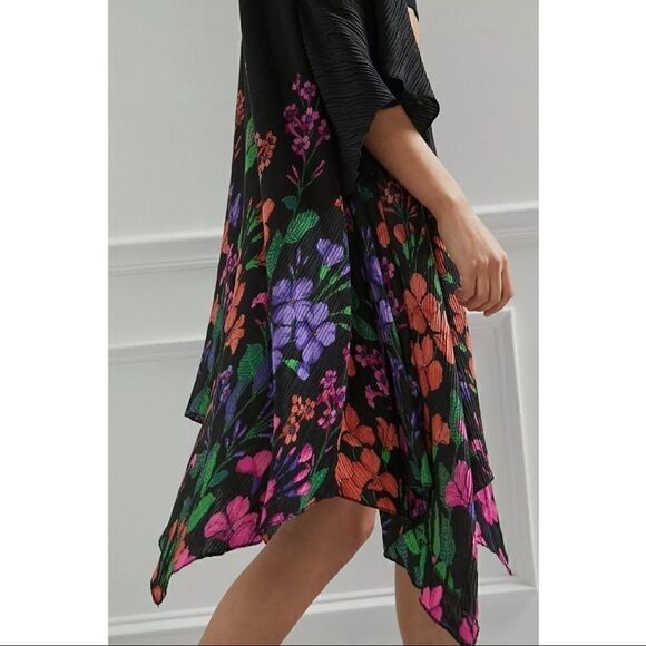 NEW Anthropologie Gabrielle Black Floral Plisse Belted Robe Size Medium / Large - Picture 3 of 5